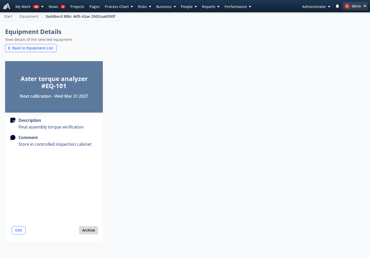 Utrustningsdetalj för Aster-momentanalysatorn med ID EQ-101, nästa kalibreringsdatum, beskrivning och kommentar.
